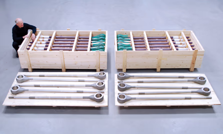 custom packaging of locomotive traction rods for export to Australia
