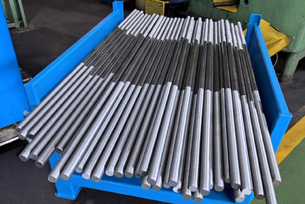 threaded studs measuring 1532 mm overall, with 480 mm of 1"-8 UNC (Unified Coarse) threading on each end